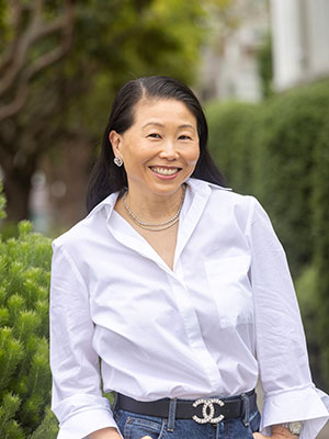 Dr. Bella Shen Garnett